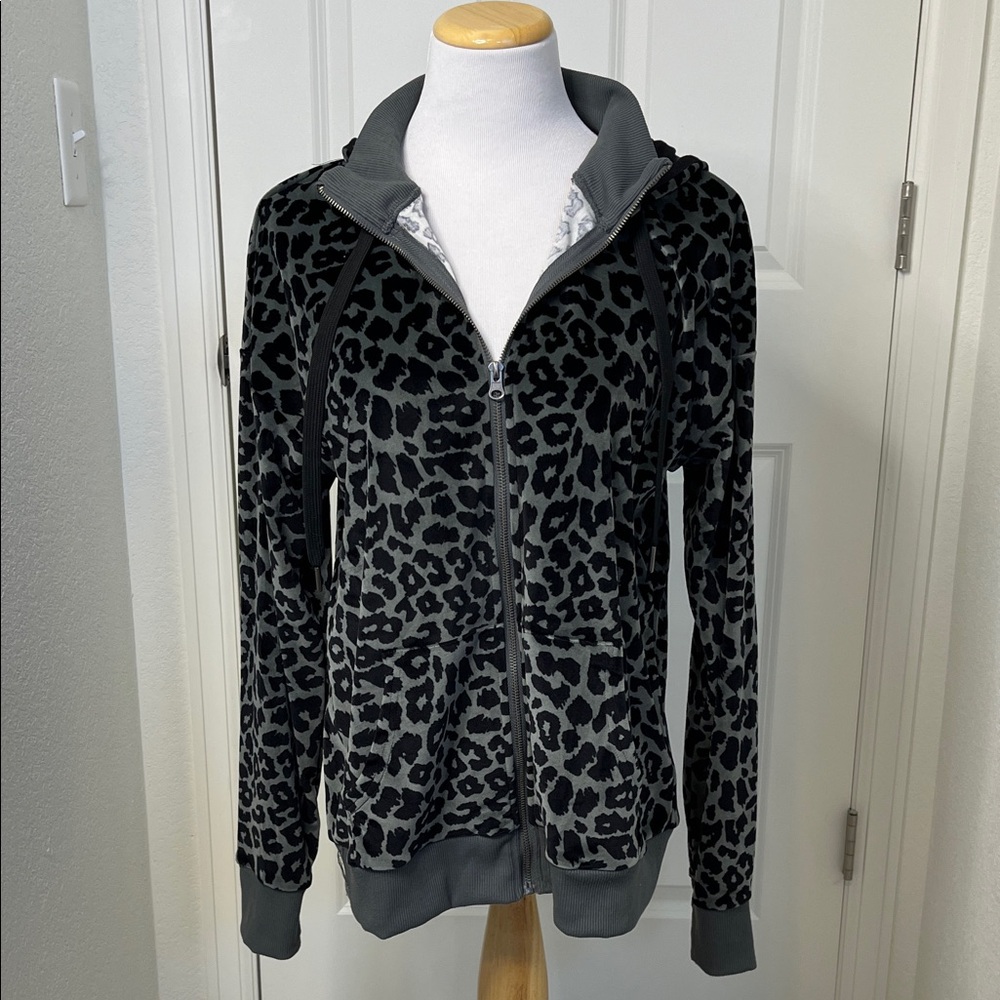 LuLaRoe Bethany Gray Black Leopard Zip Front Hoodie Large